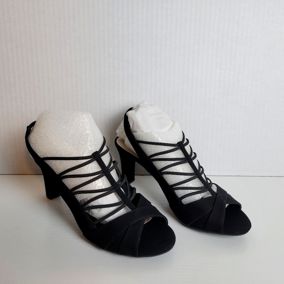 Yera Black Strappy Open-Toe Heals in Size 9M with 3 in heel - Picture 2 of 8